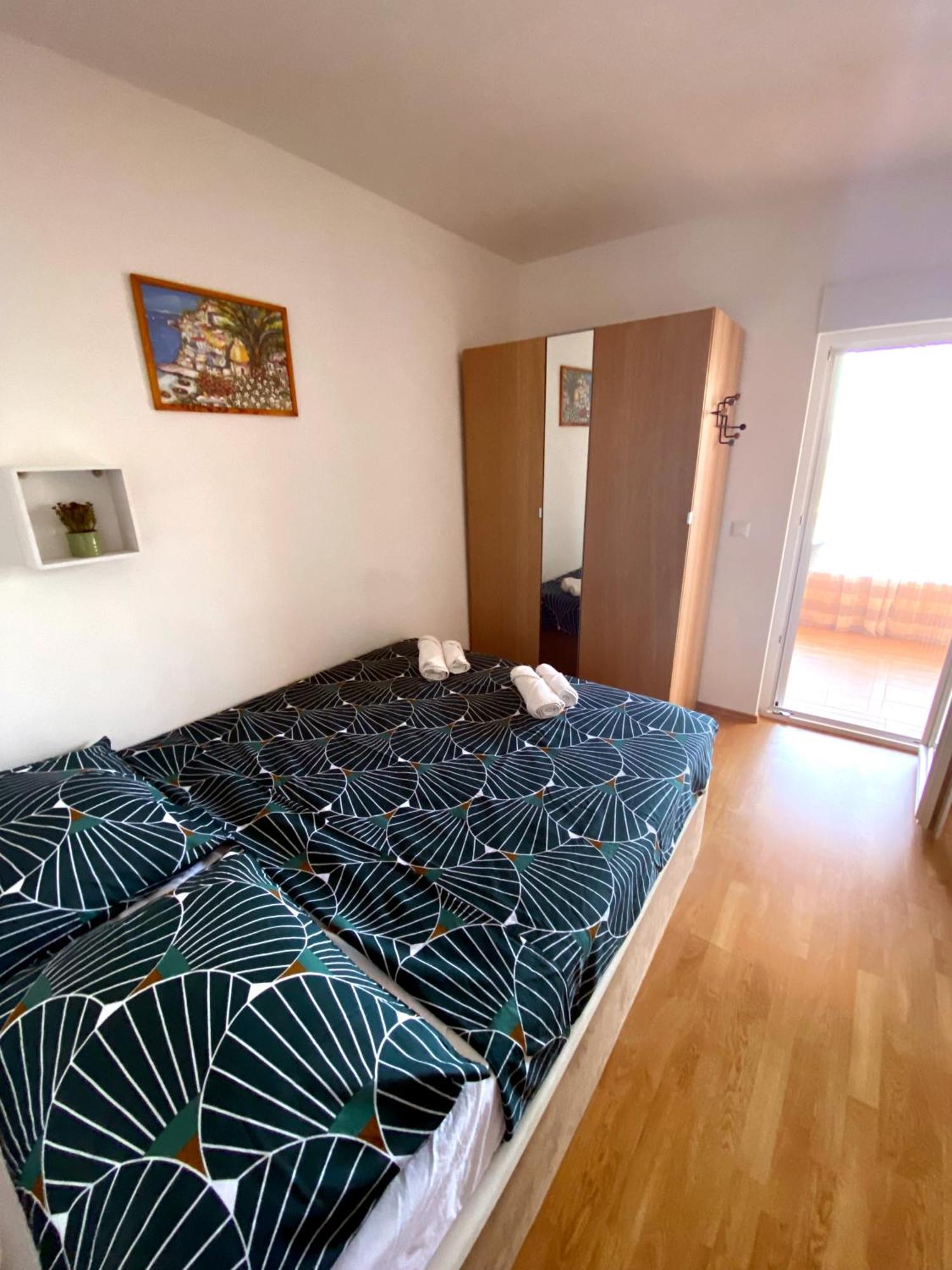 Apartmani Goga S Grijanim Bazenom Dobropoljana Экстерьер фото