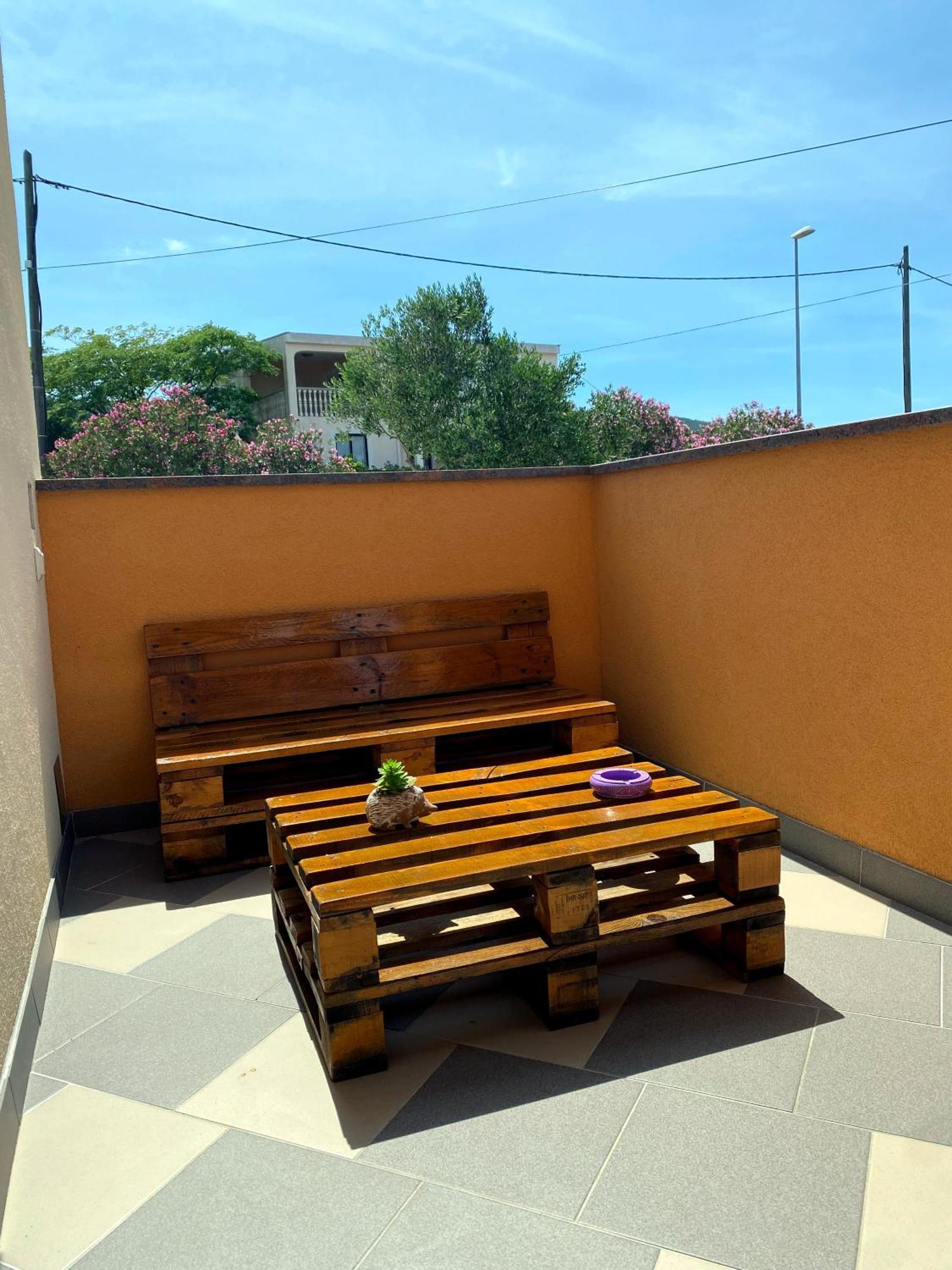 Apartmani Goga S Grijanim Bazenom Dobropoljana Экстерьер фото